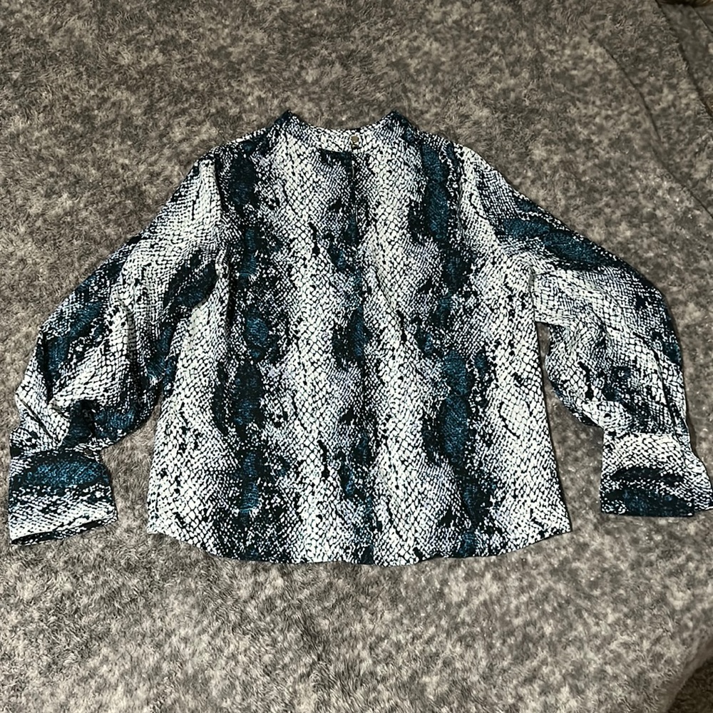 Long sleeve snake skin blue and purple top